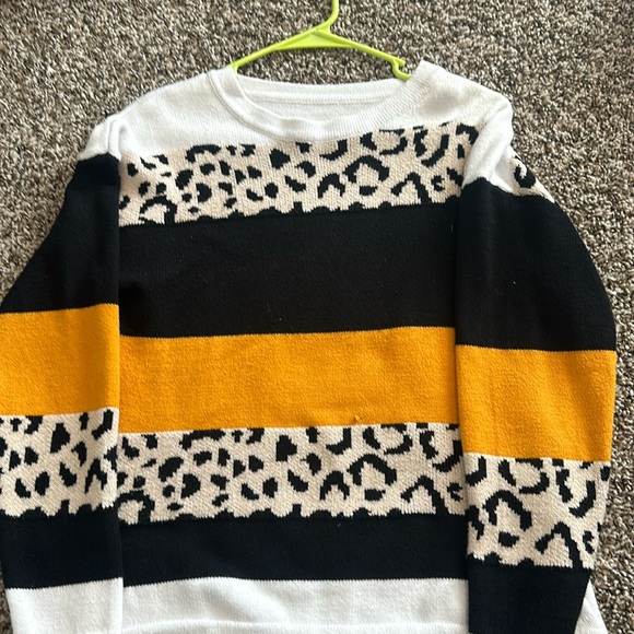 Cheetah print sweater - Picture 1 of 3